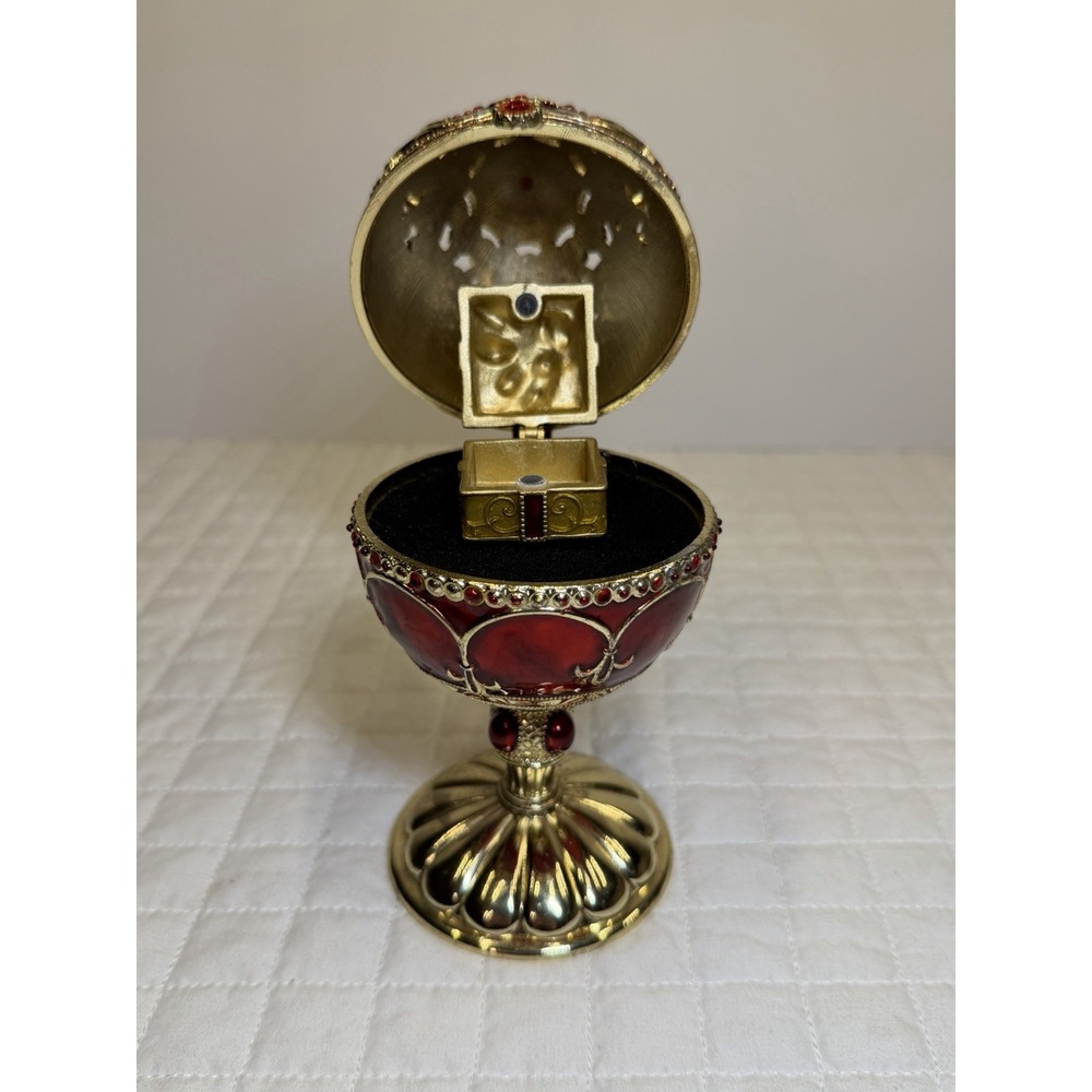 Red Jeweled Egg Music Box Hinged Trinket Box Rotating Ring Holder Enamel - Picture 10 of 11